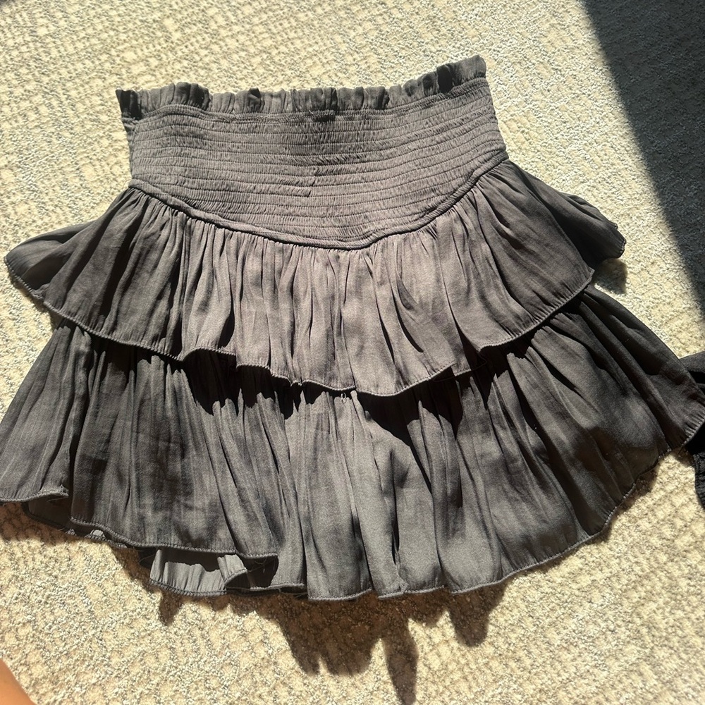 Grey mini ruffle skirt